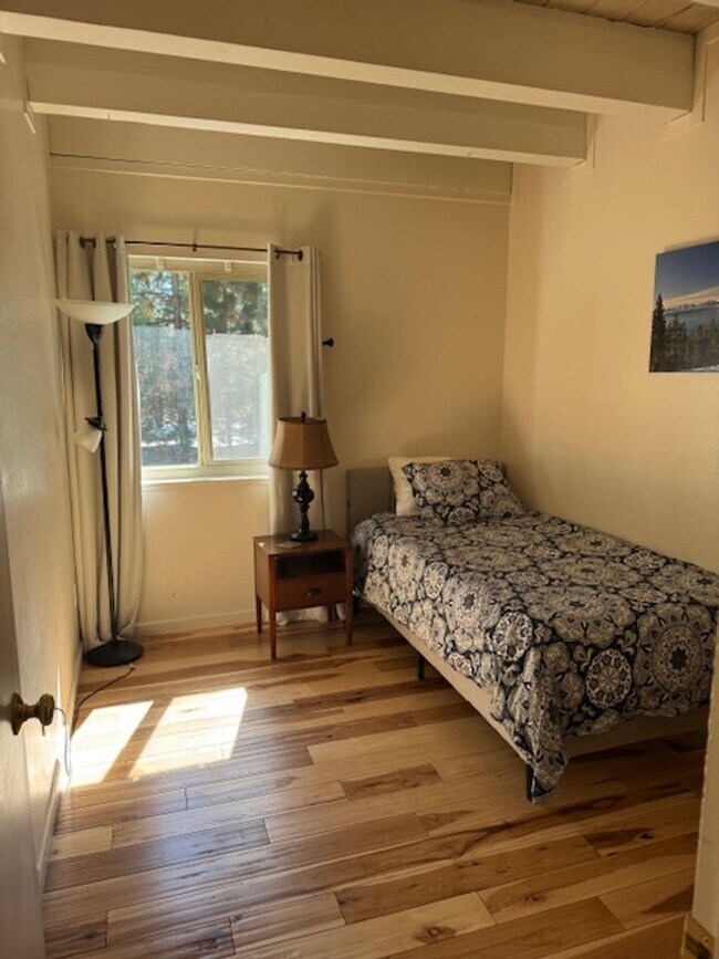 Building Photo - High Sierra condo