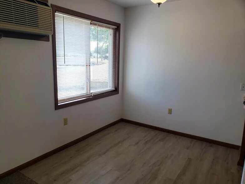 Building Photo - 687 Wood Violet Ln