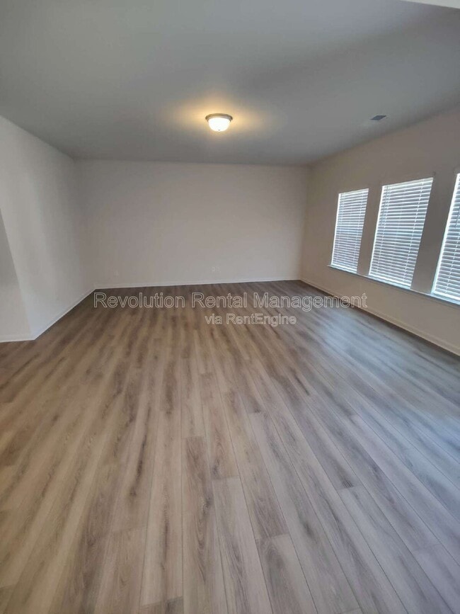 Building Photo - 500 Ozark Ln