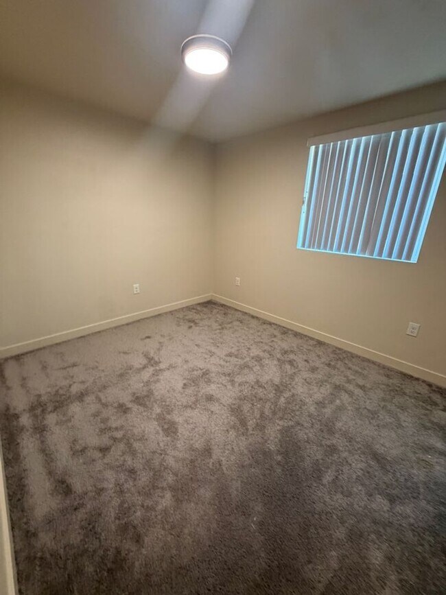 Building Photo - Woodlawn(3839)