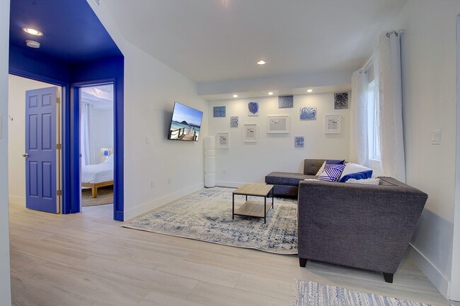 Building Photo - 753 NW 30th St