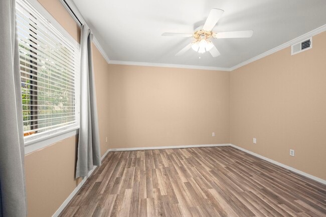 Building Photo - 3500 Tangle Brush Dr