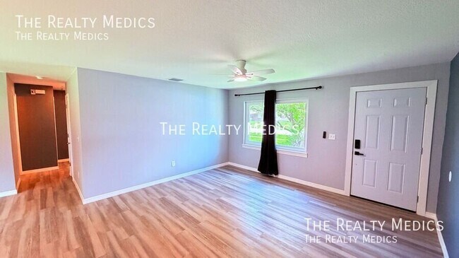 Building Photo - 5130 Lescot Ln