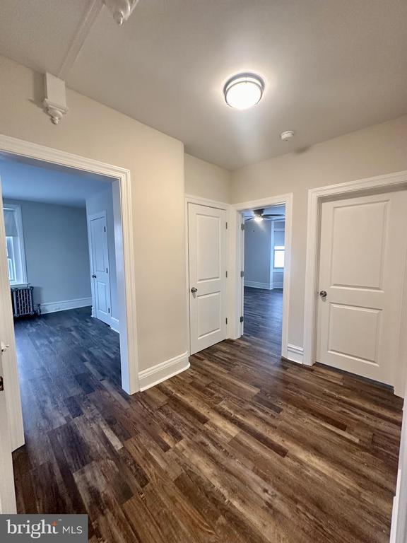 Building Photo - 125 E 4th Ave