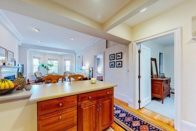 Building Photo - 320 Commonwealth Ave