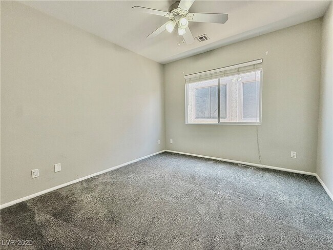 Building Photo - 10653 Turquoise Valley Dr