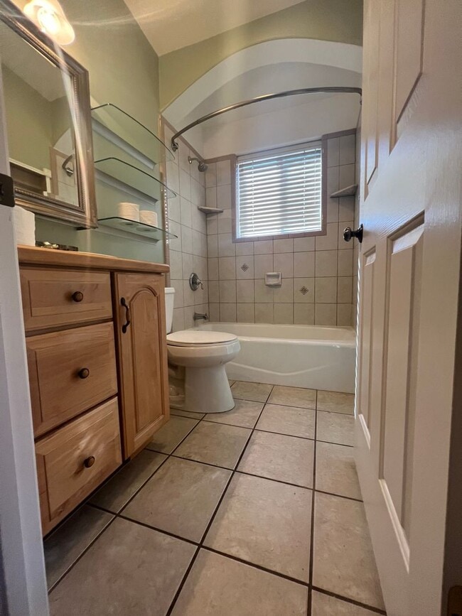 Building Photo - Unfurnished, 1-year long-term rental
