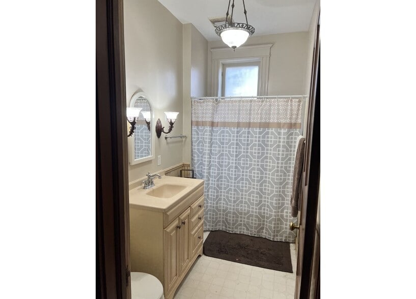 Building Photo - 1401 Kentucky St