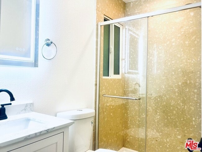 Building Photo - 451 Ivy St