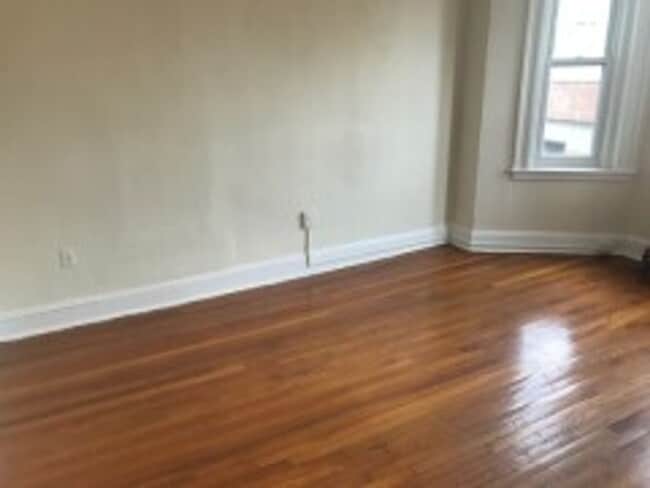 Building Photo - Renovated Fenway Studio with Heat & Hot Water Included