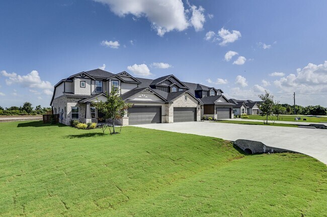 Primary Photo - EDGEWOOD ESTATES NOW PRE-LEASING! LUXURIOU...