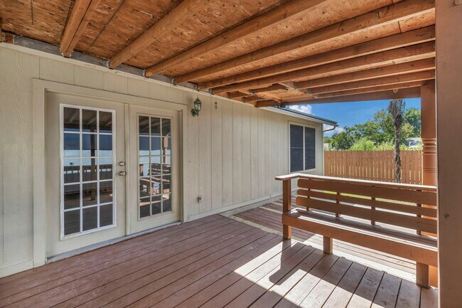 Building Photo - 5903 Kevin Kelly Pl