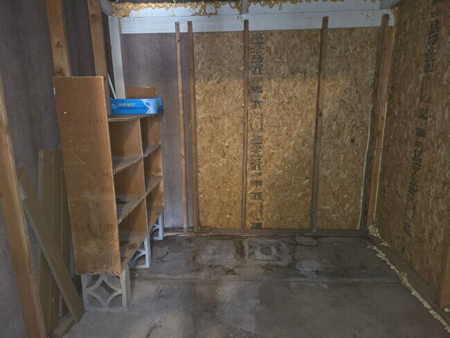 Building Photo - Great Neighborhood