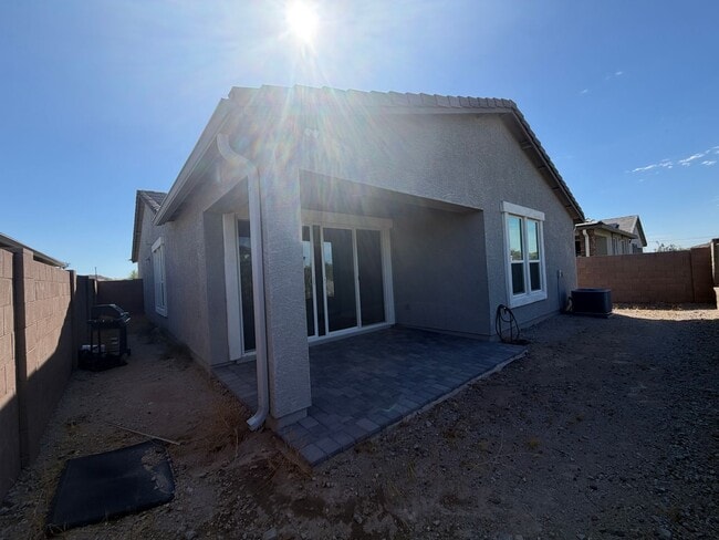 Building Photo - 16594 W Pedro Ln