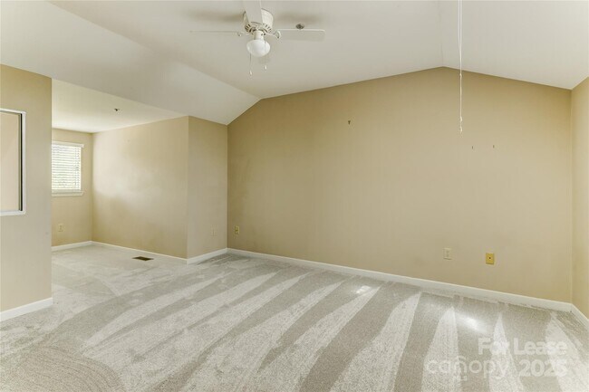 Building Photo - 501 Olmsted Park Pl