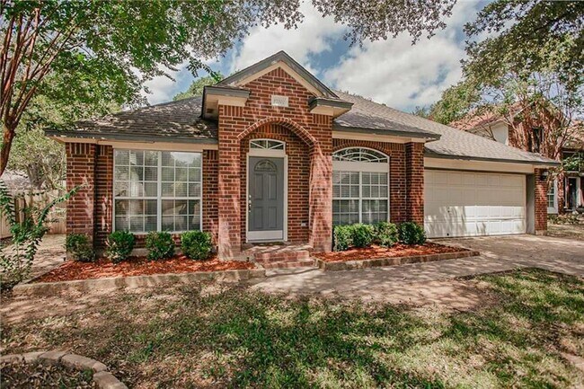 Building Photo - 17002 Hillside Dr