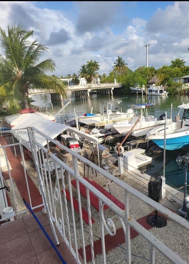 Building Photo - 2101 Calais Dr