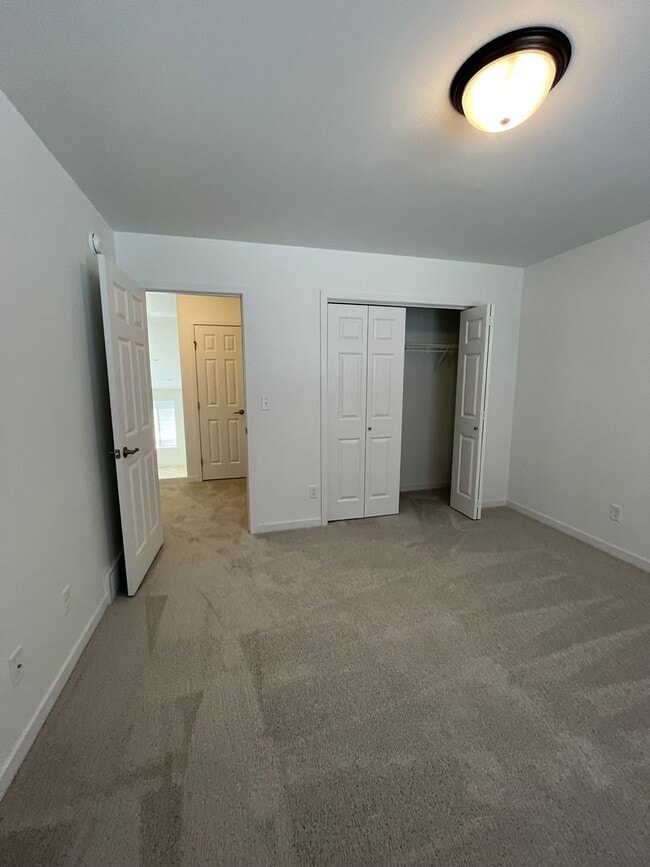 Building Photo - The Wilds Townhomes
