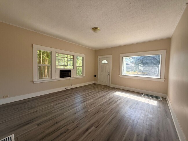 Building Photo - 3601 N Russet St