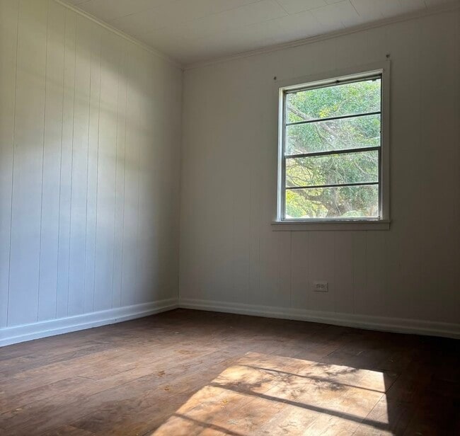 Building Photo - 531 Pecan St