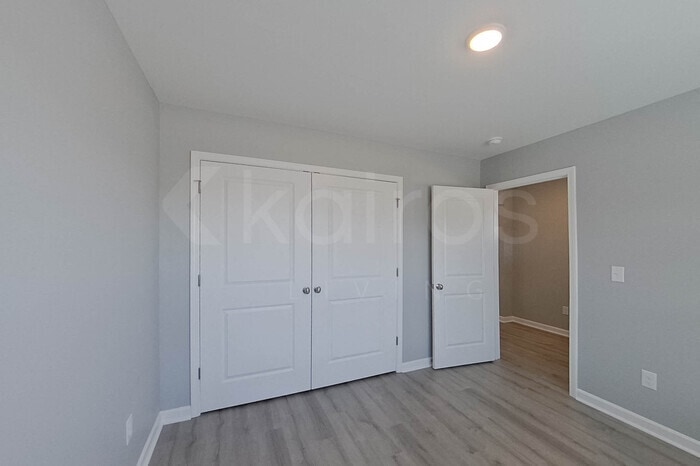 Building Photo - 132 Denise Dr