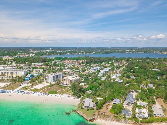 Building Photo - 3835 Almeria Ave