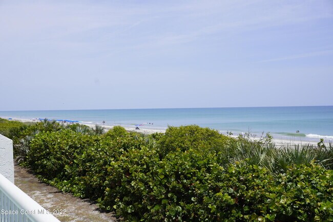 Building Photo - 1555 N Hwy A1A