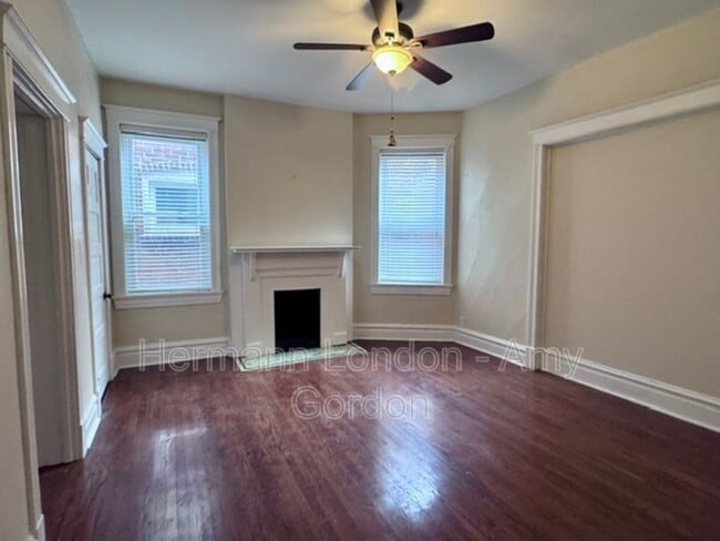 Building Photo - 2933 Victor St