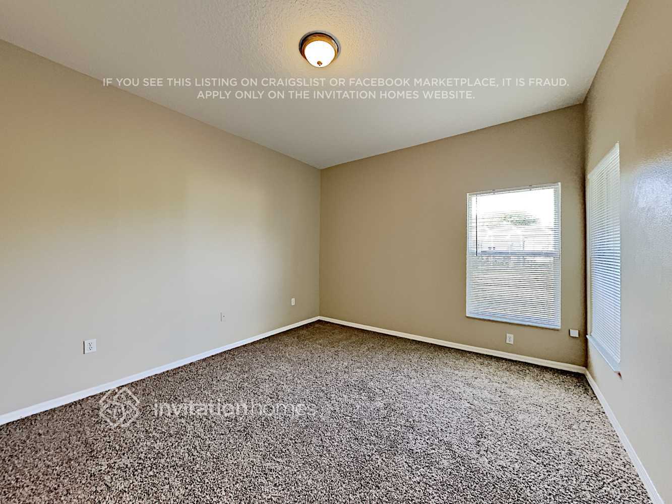 Building Photo - 12331 Hollybush Terrace