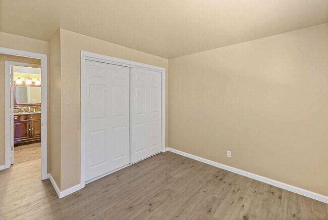 Building Photo - 3-Bedroom with A Flex Room Multi-Level Home with Fresh Paint, Refreshed Deck, and Multiple Living...