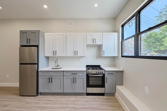 Building Photo - 103 Bostwick Ave