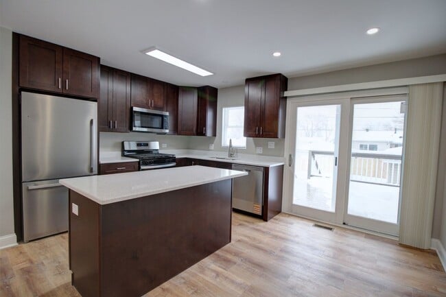 Building Photo - 225 Haller Ave