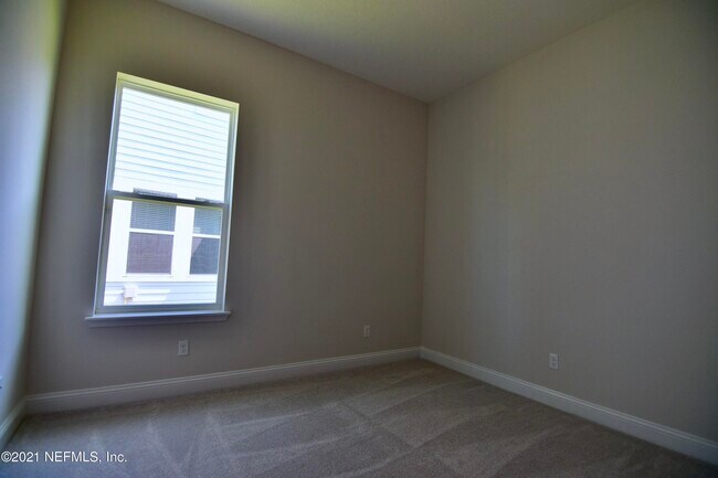 Building Photo - 538 Vista Lake Cir