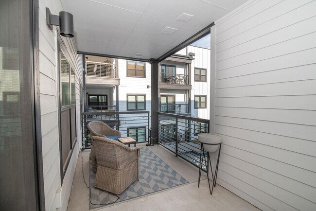 Building Photo - 3101 Govalle Ave