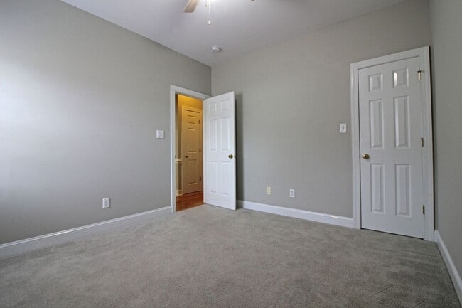 Building Photo - Lane Tree