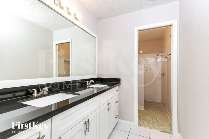 Building Photo - 12489 Guilford Way