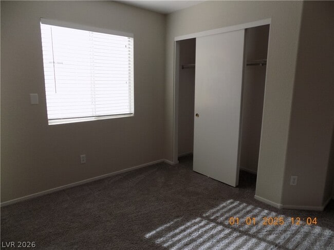 Building Photo - 513 Faultless St