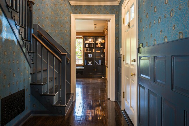 Building Photo - 919 RIVAS CANYON Rd