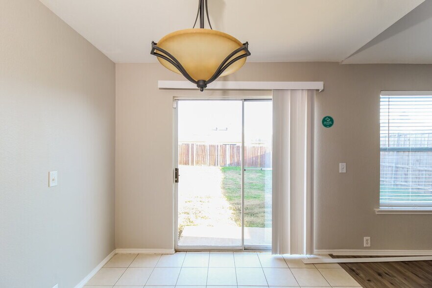 Building Photo - 3309 Bentgate Ct