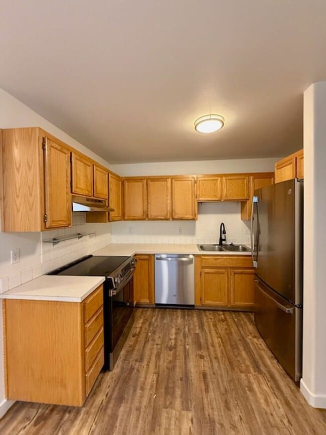 Building Photo - 1290 NW Knoxville Blvd