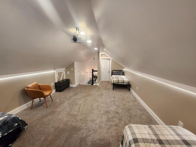 Building Photo - 203 Brockman Ave