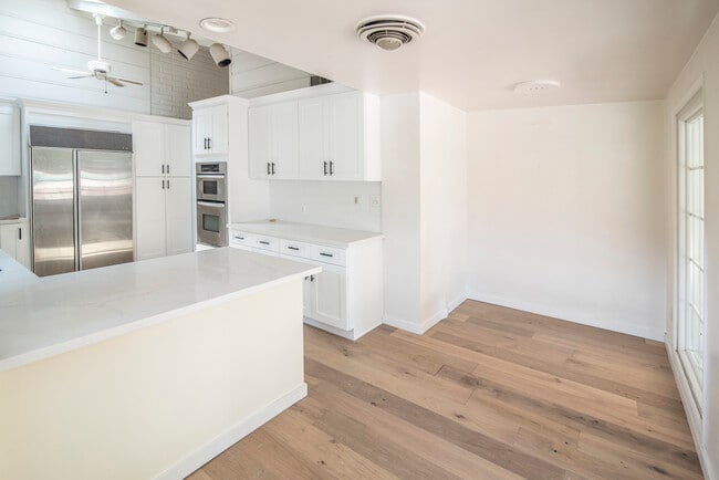 Building Photo - 12335 Tiara St