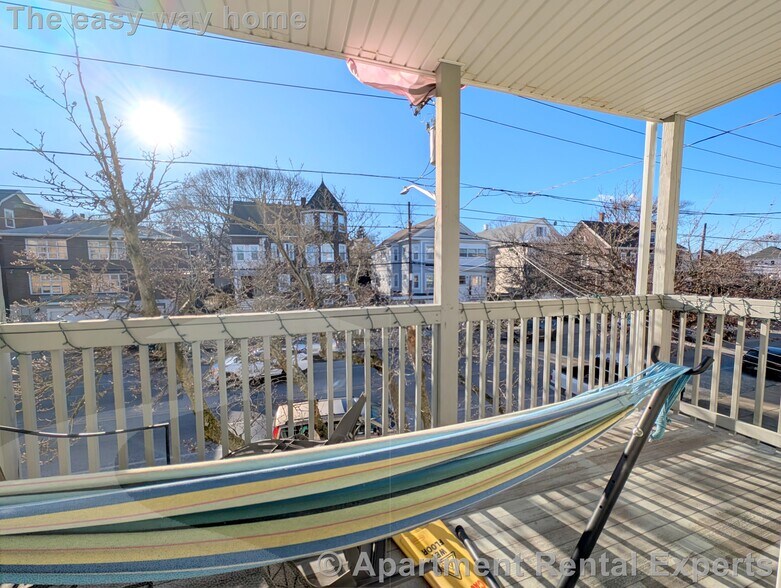 Building Photo - 300 Boston Ave