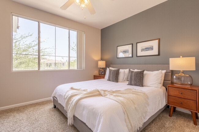 Building Photo - 34807 N 32nd Dr