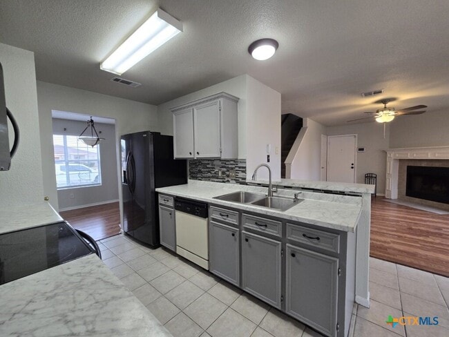 Building Photo - 4407 Paintbrush Dr