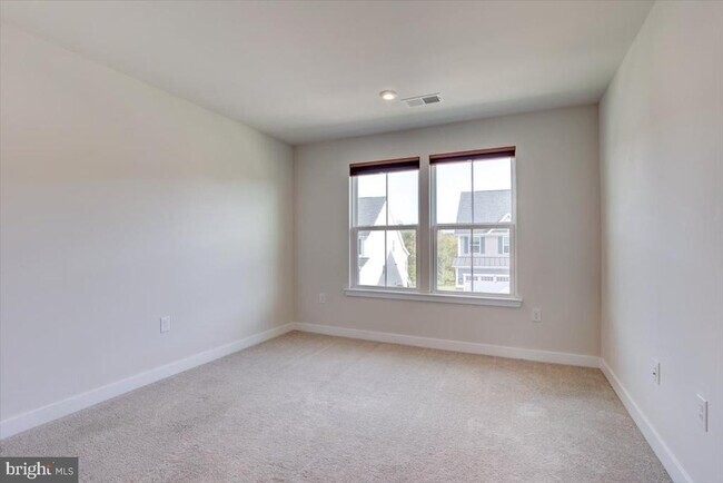 Building Photo - 1050 Moscariello Ln