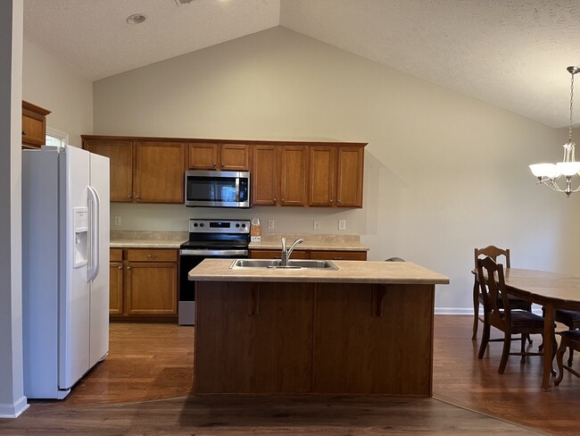 Building Photo - 395 Devon Chase Hill