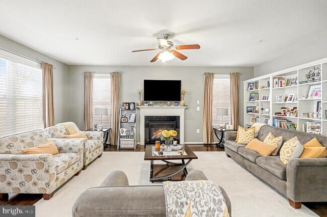 Building Photo - 13773 Night Sky Dr