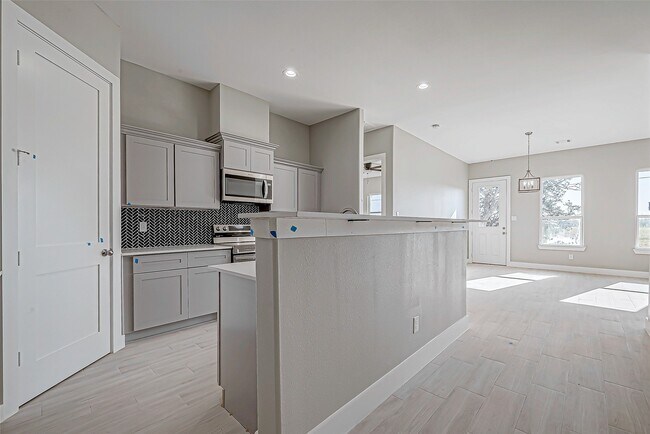 Building Photo - 3635 Needville Ave