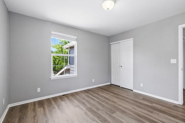 Building Photo - 1446 S Ensenada St